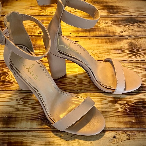 Lulus Shoes - Lulu’s beige heels
